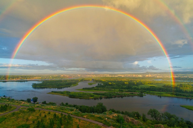 Красивая радуга